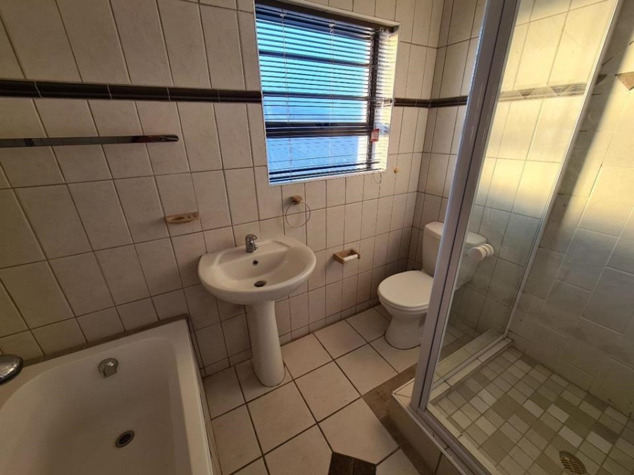 4 Bedroom Property for Sale in Tafelzicht Western Cape